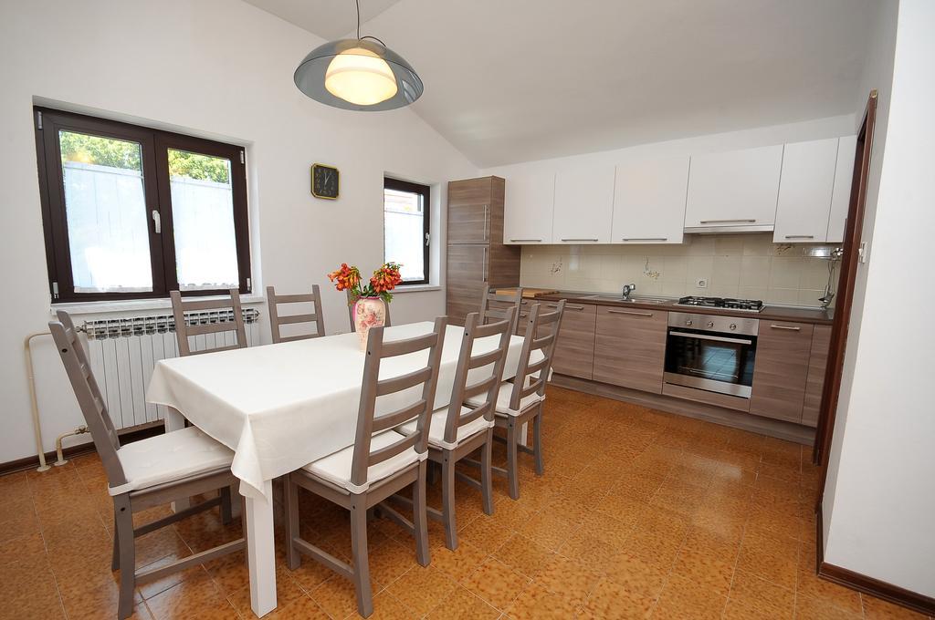 Apartament Vv Pula Rum bild